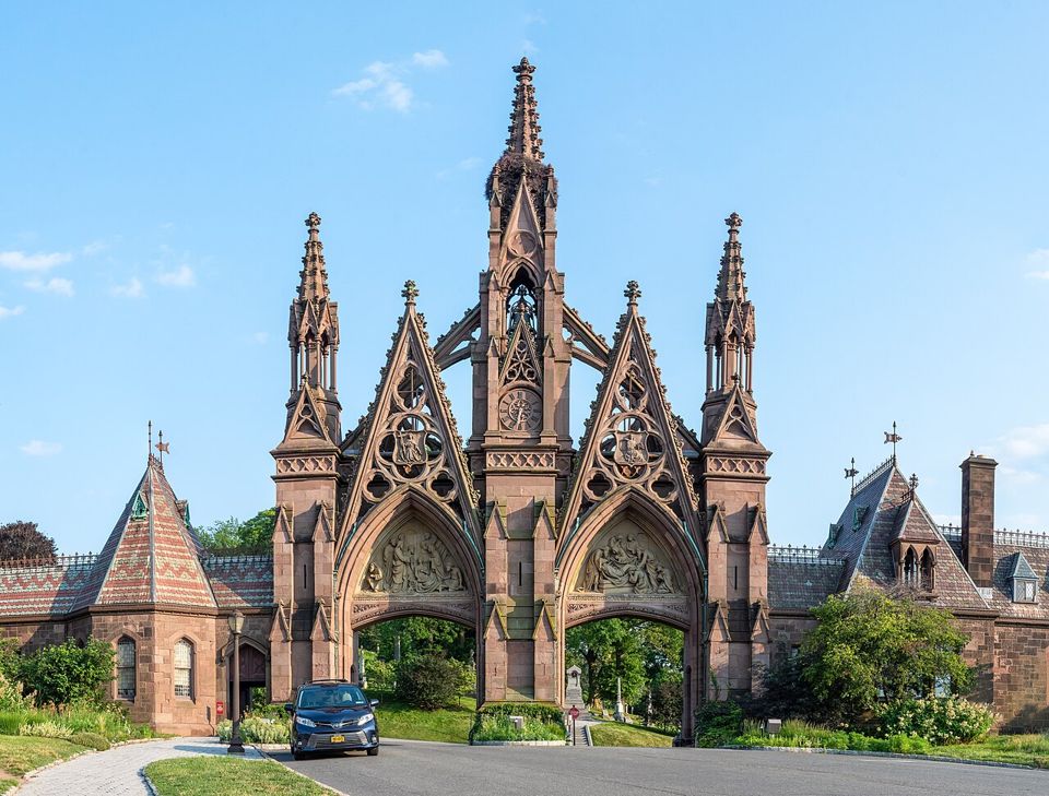 Green Wood Cemetery